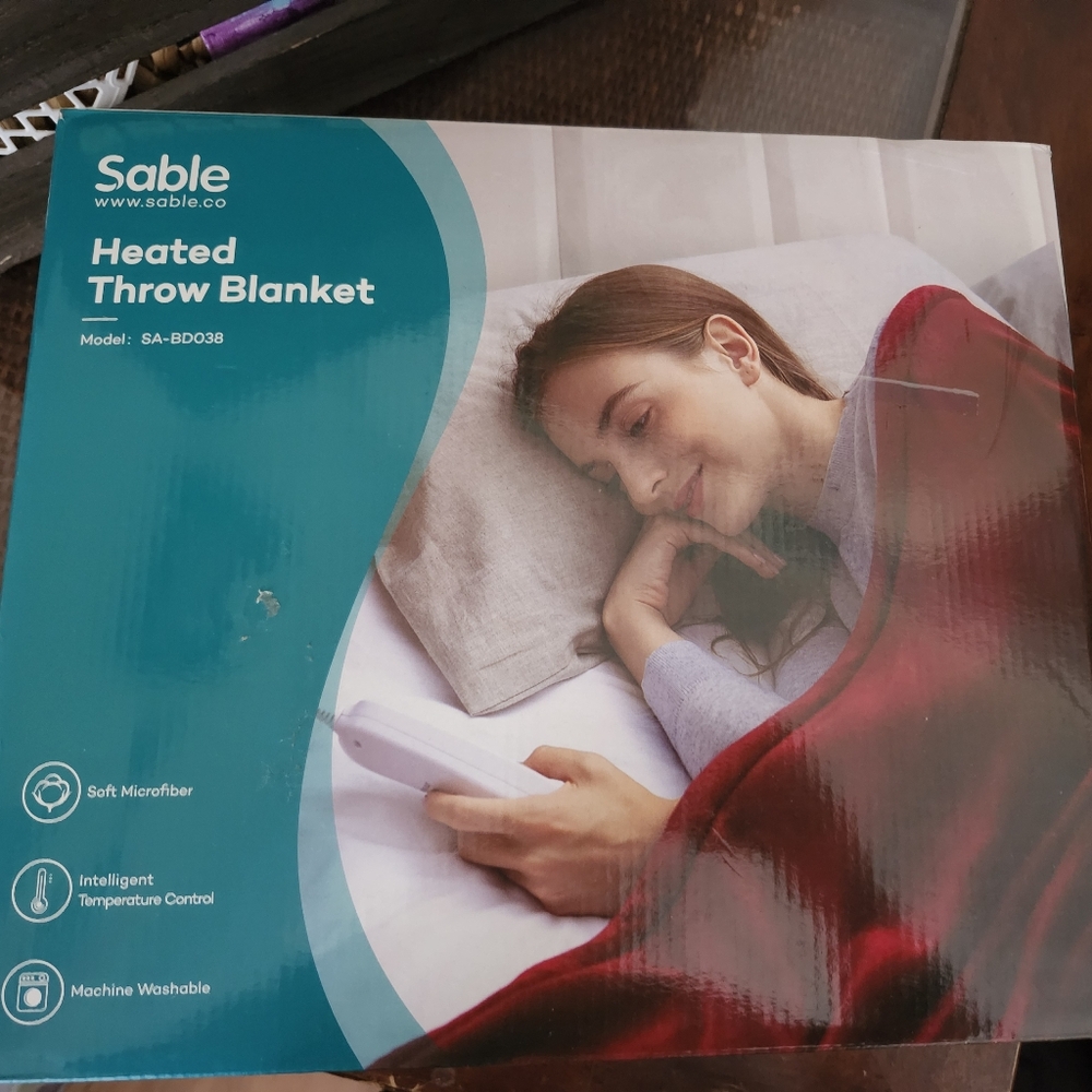 Able Burgundy Heated Throw Blanket